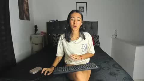 Snapshot of natalia54_ chatting on February 22, 2:06 am NATI online show from February 22, 2:06 am
