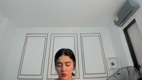 Snapshot of natalia_aguirre chatting on October 5, 12:32 pm Naty online show from October 5, 12:32 pm