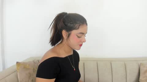 Snapshot of natalia_aguirre chatting on October 26, 12:33 pm Naty online show from October 26, 12:33 pm