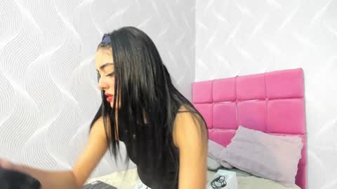 Snapshot of natalia_aguirre chatting on January 12, 12:23 pm Naty online show from January 12, 12:23 pm