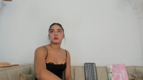 Snapshot of natalia_aguirre chatting on October 31, 1:04 pm Naty online show from October 31, 1:04 pm