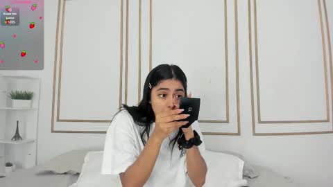 Snapshot of natalia_aguirre chatting on February 10, 12:29 pm Naty online show from February 10, 12:29 pm
