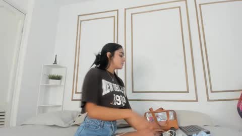 Snapshot of natalia_aguirre chatting on February 23, 12:30 pm Naty online show from February 23, 12:30 pm