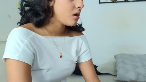 Snapshot of natalia_aguirre chatting on September 17, 12:25 pm Naty online show from September 17, 12:25 pm