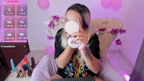 Snapshot of nataliahenao_69 chatting on October 23, 2:23 pm Nataliua Henao online show from October 23, 2:23 pm