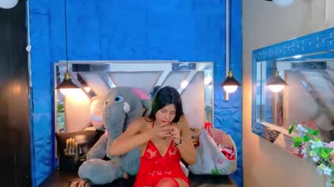 nataliatompsonx1 online show from September 9, 9:14 pm