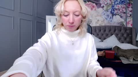 Snapshot of natalie_bitton chatting on January 21, 7:47 am Natalie online show from January 21, 7:47 am
