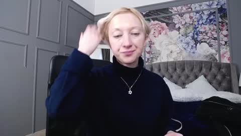 Snapshot of natalie_bitton chatting on December 27, 7:40 am Natalie online show from December 27, 7:40 am