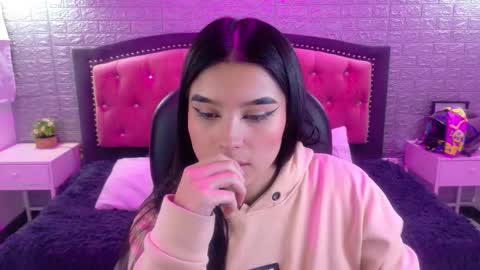 natalie  online show from February 9, 3:31 am