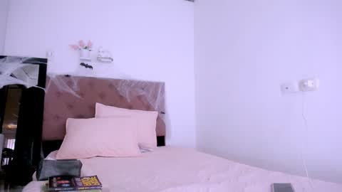 Snapshot of nataly_mcry chatting on October 13, 7:38 pm NATALY online show from October 13, 7:38 pm