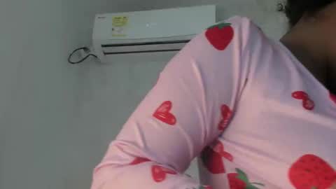 Snapshot of nataly_velez chatting on September 10, 12:05 pm Naty online show from September 10, 12:05 pm