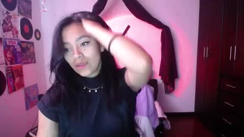 Nataly Escobar online show from December 23, 2:17 pm