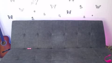   online show from February 5, 5:53 pm