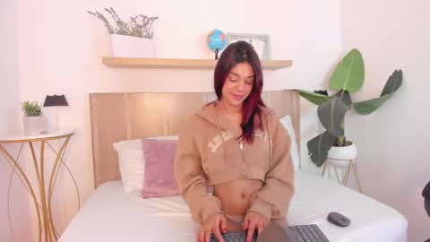Snapshot of natasha_420 chatting on January 5, 2:17 am N A T A S H A online show from January 5, 2:17 am