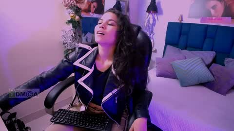 Snapshot of natasha__jackson chatting on January 9, 12:52 pm natasha online show from January 9, 12:52 pm