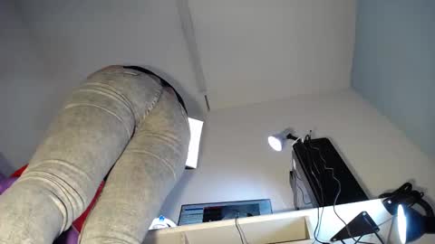Snapshot of natasha_bernett chatting on March 1, 3:49 pm Natasha Bernett online show from March 1, 3:49 pm