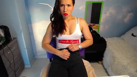 Snapshot of natasha_bernett chatting on January 21, 11:55 pm Natasha Bernett online show from January 21, 11:55 pm