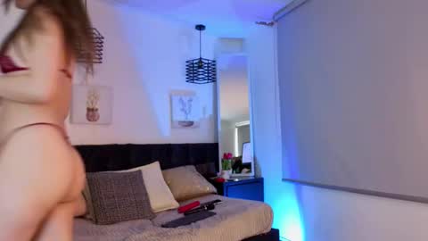 Snapshot of natasha_kinski chatting on September 20, 8:29 pm Natasha Kinski online show from September 20, 8:29 pm