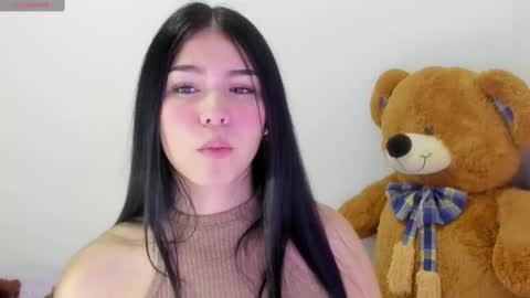 Snapshot of natasha_su chatting on December 13, 9:30 pm Natalia online show from December 13, 9:30 pm