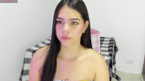 Snapshot of natasha_su chatting on February 8, 12:28 am Natalia online show from February 8, 12:28 am