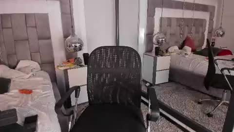 natashabroown_ online show from July 10, 10:42 pm