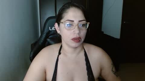 Snapshot of natashasmithe chatting on February 13, 12:32 pm Natasha Smithe online show from February 13, 12:32 pm
