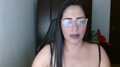Snapshot of natashasmithe chatting on March 3, 6:42 am Natasha Smithe online show from March 3, 6:42 am