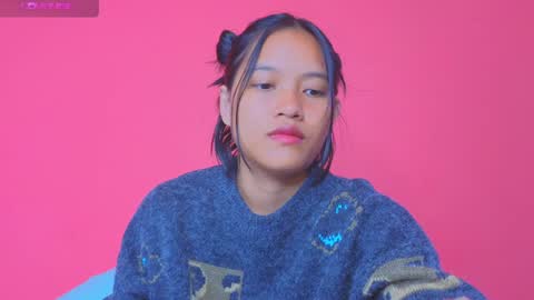Natcha C online show from December 4, 1:58 am