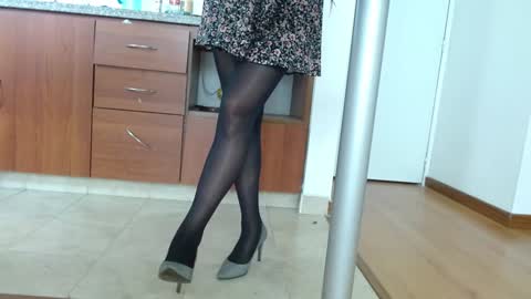 nath_dawson online show from December 13, 12:17 pm