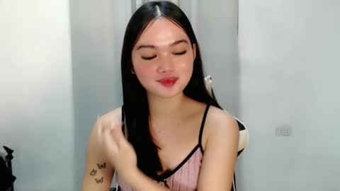 nathalie online show from October 19, 4:03 am