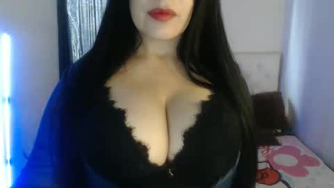 nathalie online show from October 18, 12:30 pm