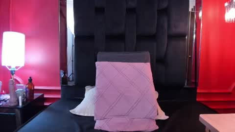 nathalie rossel online show from November 11, 9:23 pm