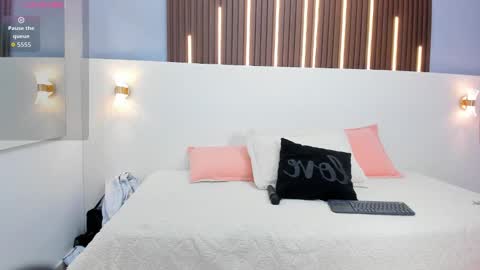 ... Nathaly ... online show from October 1, 5:01 am