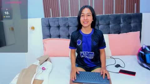 ... Nathaly ... online show from November 5, 3:56 am