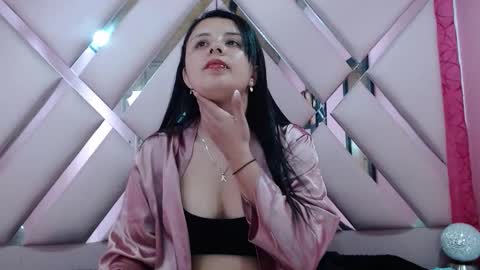 Snapshot of nathaly_low chatting on September 9, 3:06 am nathaly low online show from September 9, 3:06 am