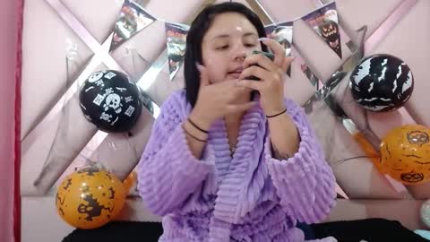 Snapshot of nathaly_low chatting on October 16, 3:09 am nathaly low online show from October 16, 3:09 am