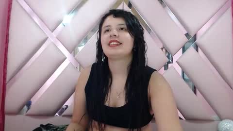 nathaly low online show from November 26, 3:07 am