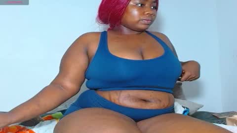 Snapshot of nathasha_miller2 chatting on February 25, 4:24 am nathasha online show from February 25, 4:24 am
