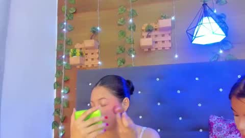 Snapshot of nati_fresh chatting on September 10, 7:58 pm nati_fresh online show from September 10, 7:58 pm