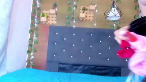 Snapshot of nati_fresh chatting on September 18, 2:32 am nati_fresh online show from September 18, 2:32 am