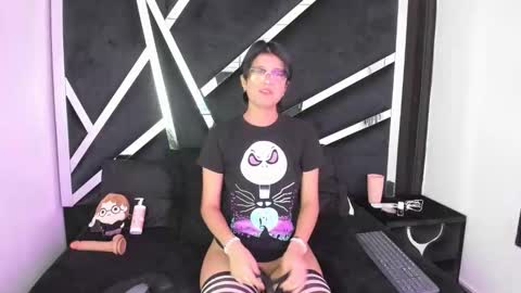 natsumiht online show from October 30, 6:05 am