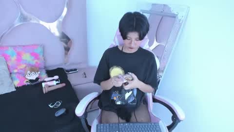 natsumiht online show from October 11, 5:12 am