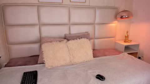 Snapshot of natt_clark chatting on October 7, 1:04 pm Natt  online show from October 7, 1:04 pm