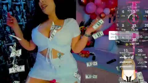 Snapshot of nattahottt chatting on December 19, 8:34 am NATTA online show from December 19, 8:34 am