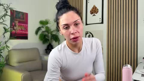 Snapshot of nattywithoutdaddy chatting on October 8, 5:39 pm NATTY FIERROS online show from October 8, 5:39 pm