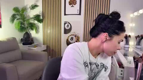 Snapshot of nattywithoutdaddy chatting on October 30, 7:55 am NATTY FIERROS online show from October 30, 7:55 am