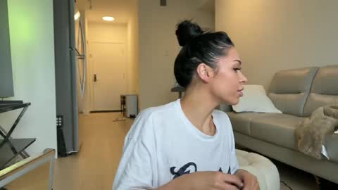 NATTY FIERROS online show from November 14, 9:26 pm