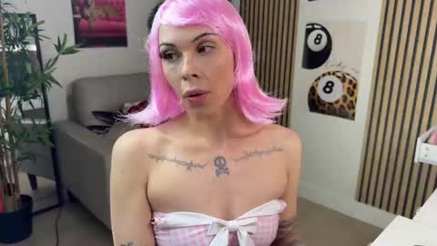 Snapshot of nattywithoutdaddy chatting on September 30, 7:14 am NATTY FIERROS online show from September 30, 7:14 am