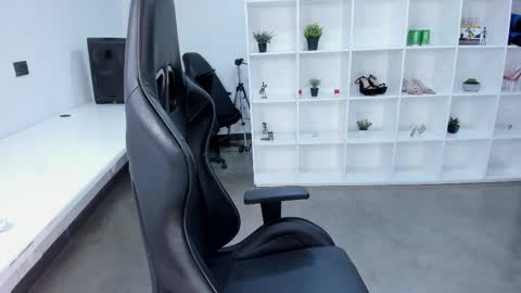 Snapshot of natural_bigboobs chatting on October 15, 7:38 pm Jazmin Bigboobs online show from October 15, 7:38 pm