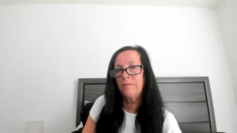 Natural Peach Goddess online show from September 19, 3:11 pm